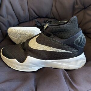 The Nike Zoom HyperRev 2016 Size 10 Cm 28